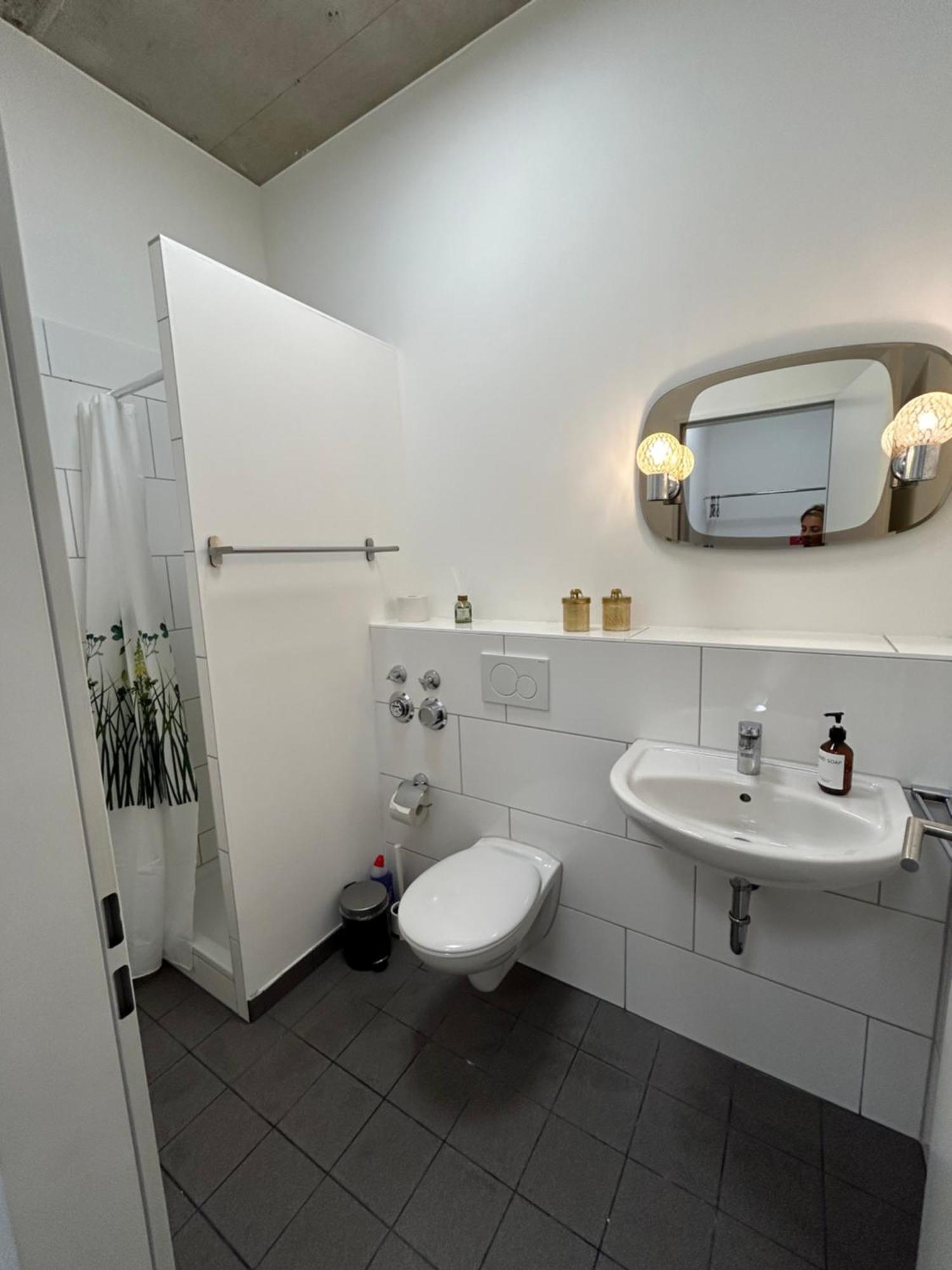 Apartment 35 Qm Grosses Mit Eigenem Badezimmer In Den Elbvororten