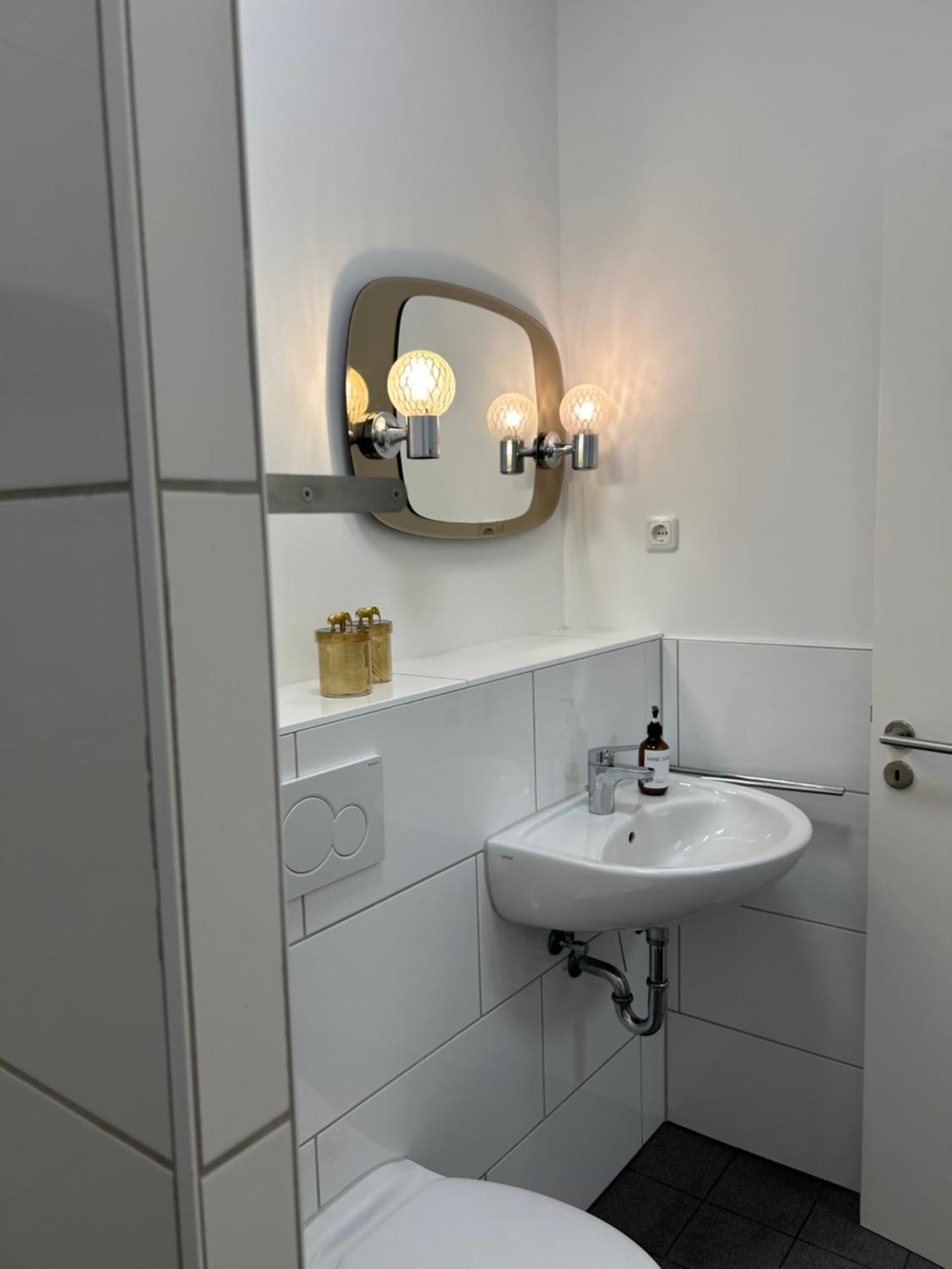 Apartment 35 Qm Grosses Mit Eigenem Badezimmer In Den Elbvororten