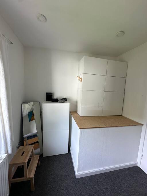 Quiet Modern End-unit House Hamburg