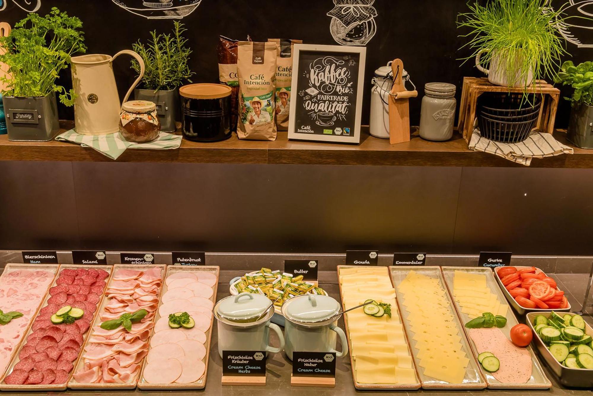 One Hamburg-altona Hotel 3*