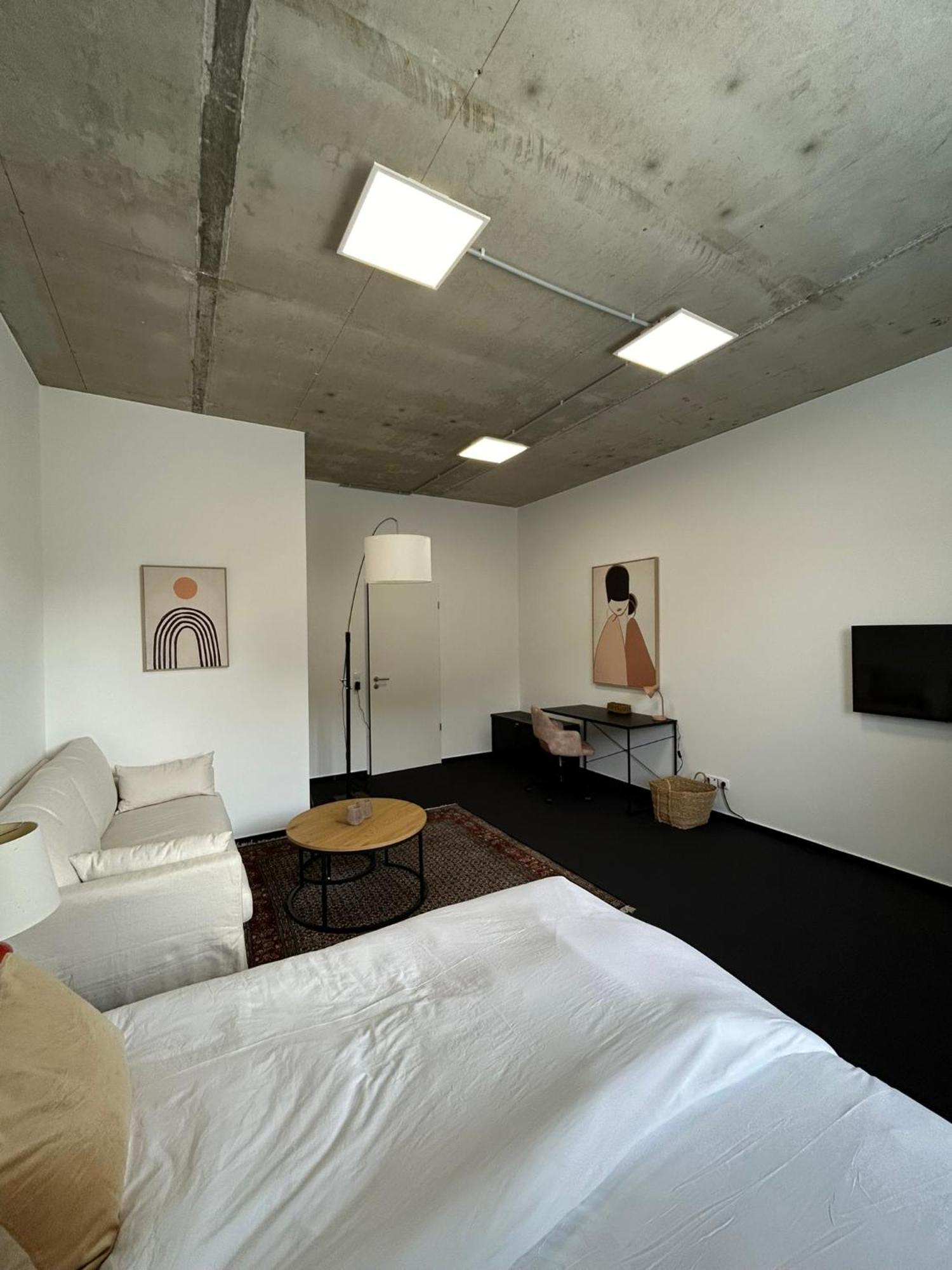 Apartment 35 Qm Grosses Mit Eigenem Badezimmer In Den Elbvororten *