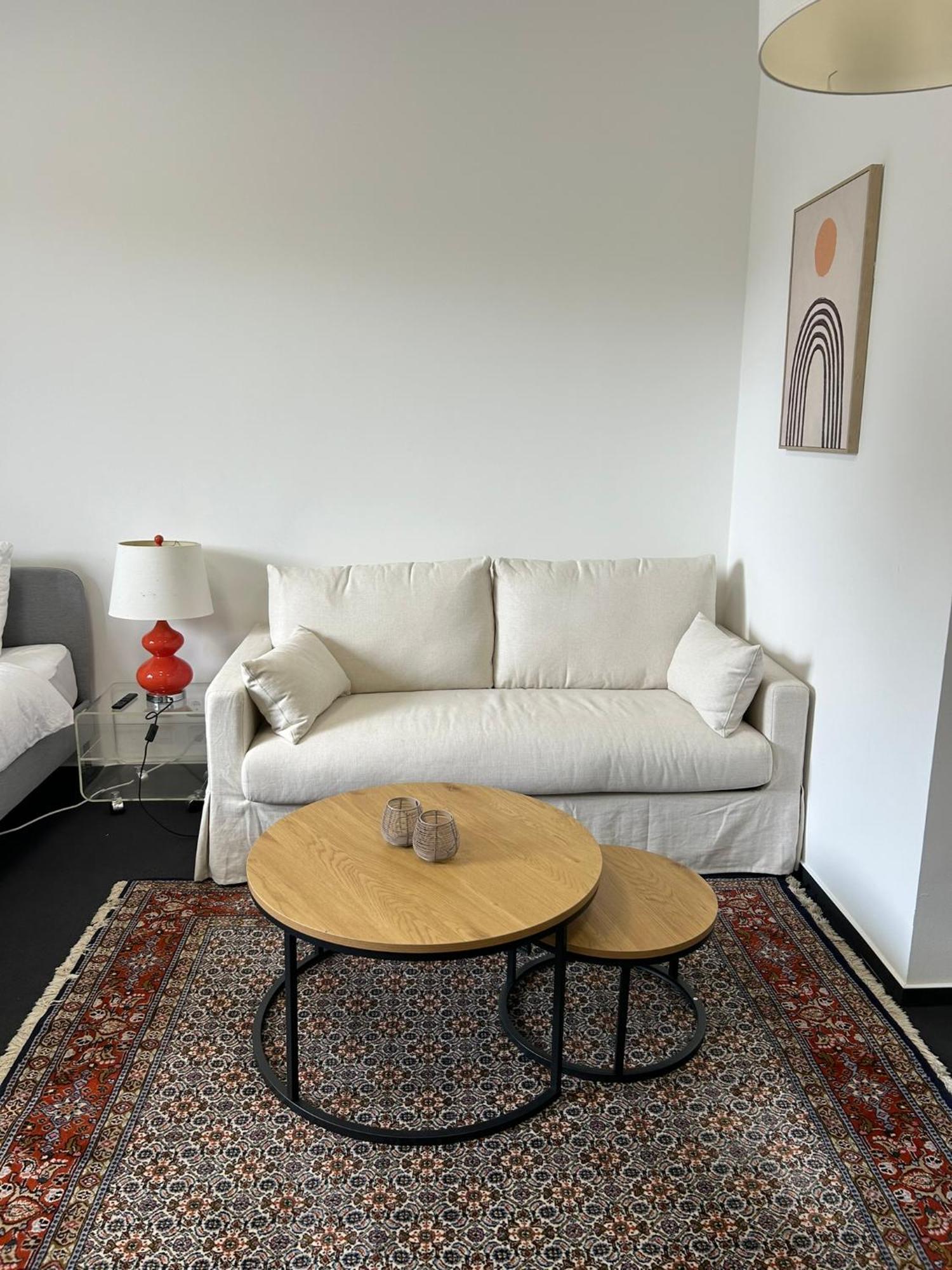 35 Qm Grosses Mit Eigenem Badezimmer In Den Elbvororten Hamburg