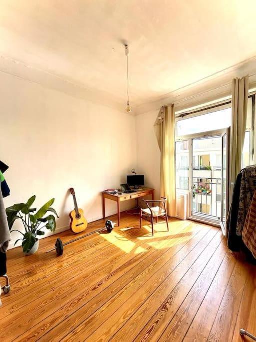 100 Qm Altbau-wohnung Mitten Im Zentrum * Hamburg