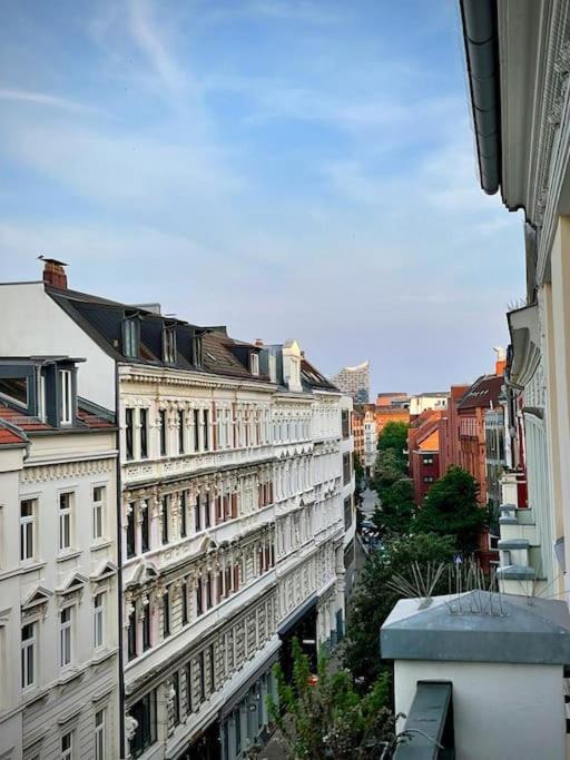 Apartment 100 Qm Altbau-wohnung Mitten Im Zentrum