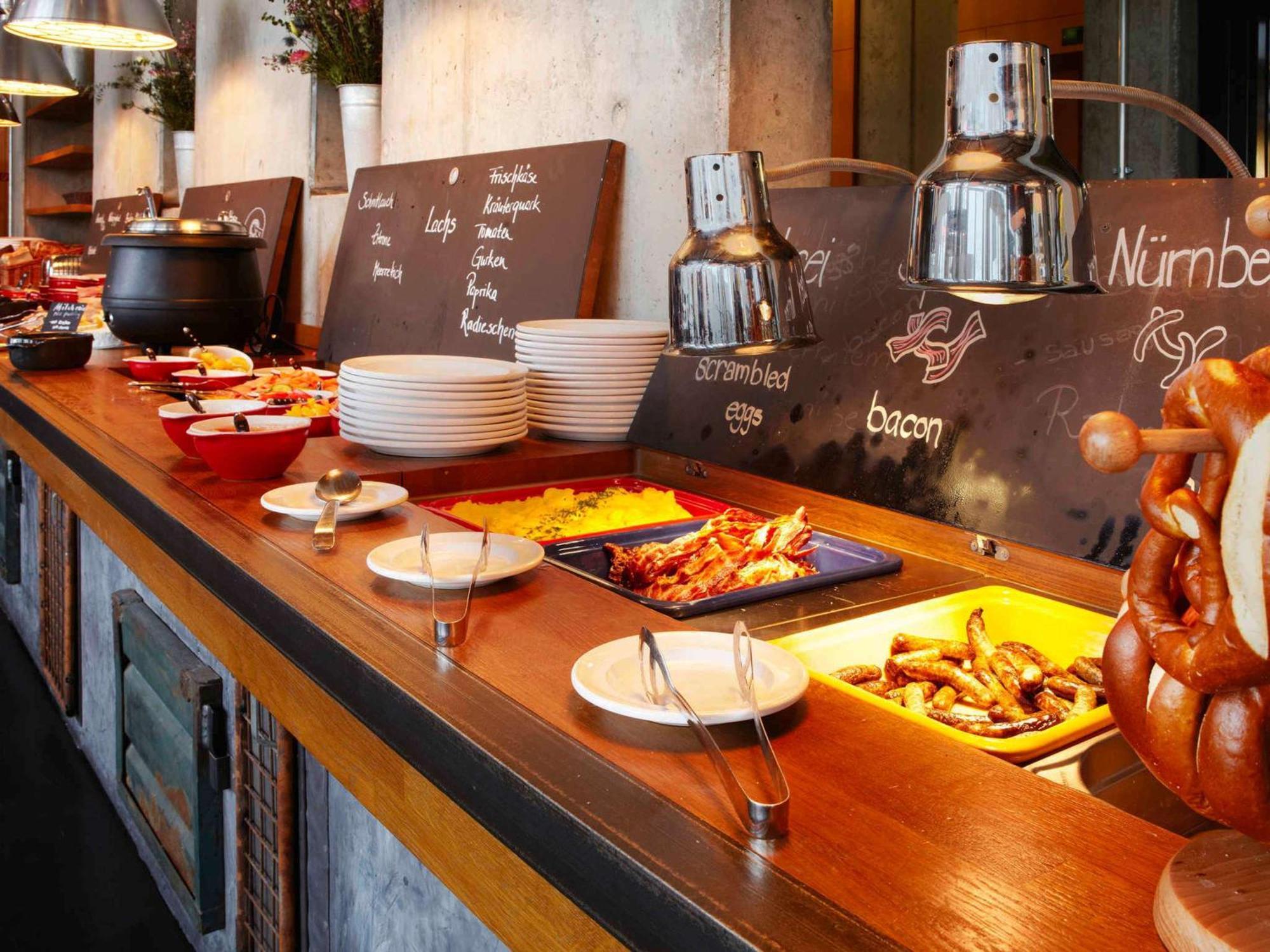 Hotel 25hours Hafencity 4*