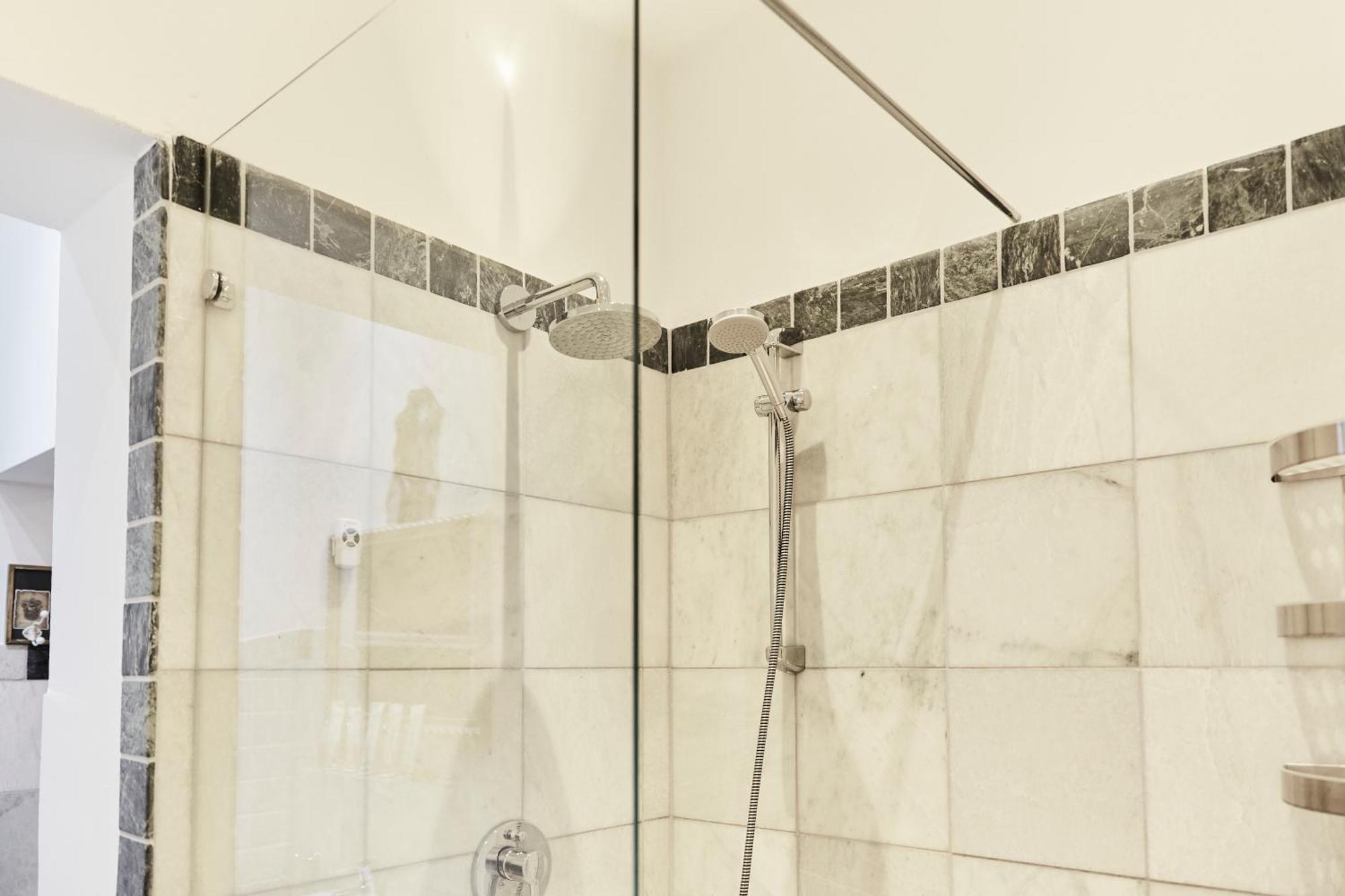 Apartment Wizard - 3 Schlafzimmer - 156 Qm Mit Dachterrasse - Bis 10 Personen - Dusche & Badewanne - Kostenloser Parkplatz Hamburg