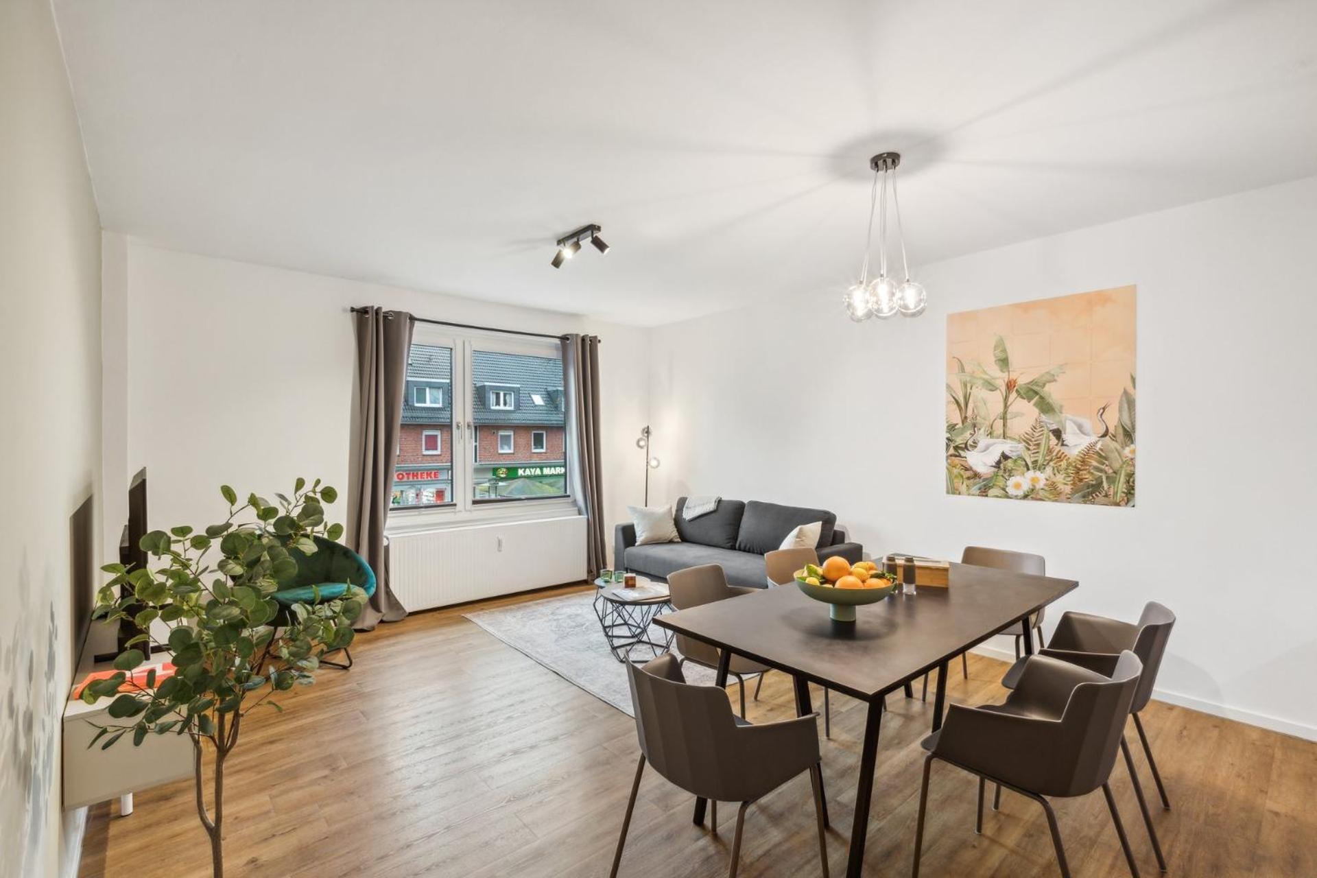 Business Kranich: 3 Zimmer, Infrastrukturlage Hh Langenhorn, Naehe Airport Hamburg-Harburg