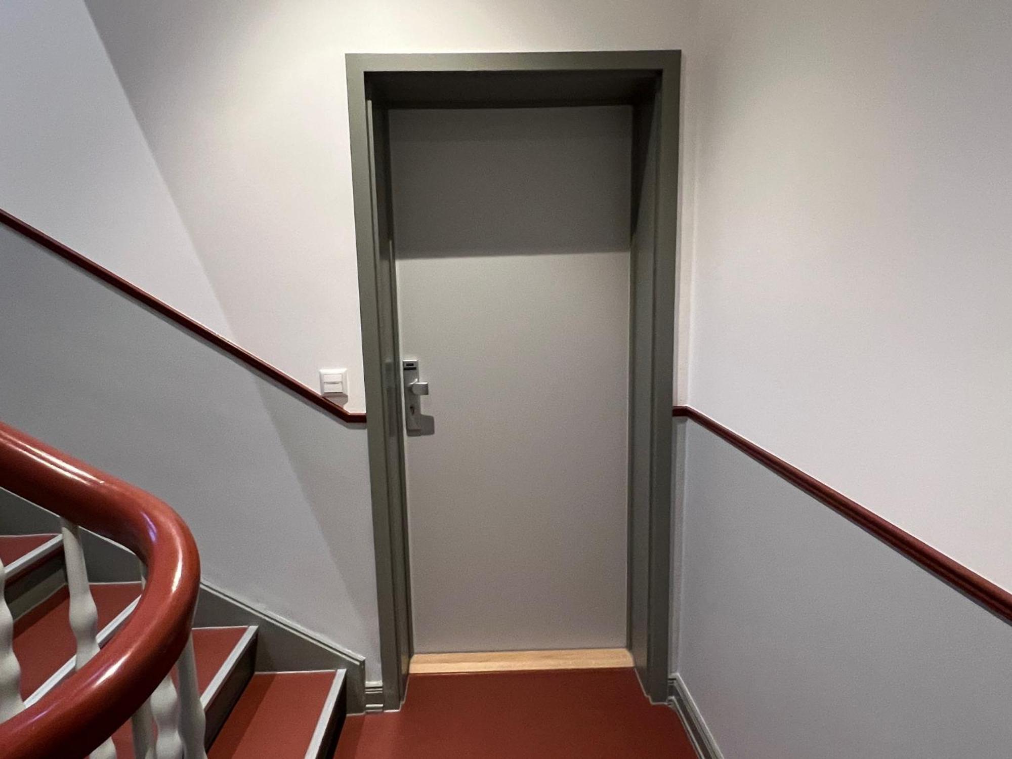 Business Kranich: 3 Zimmer, Infrastrukturlage Hh Langenhorn, Naehe Airport Lejlighed