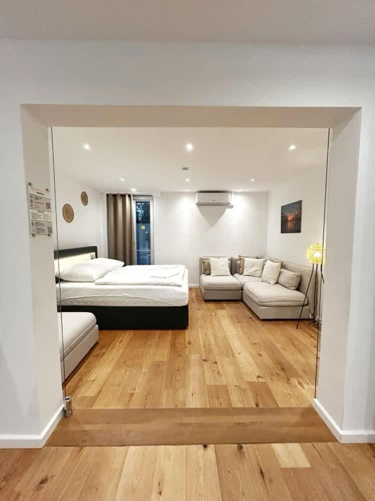 Spacious For 12 In * Hamburg