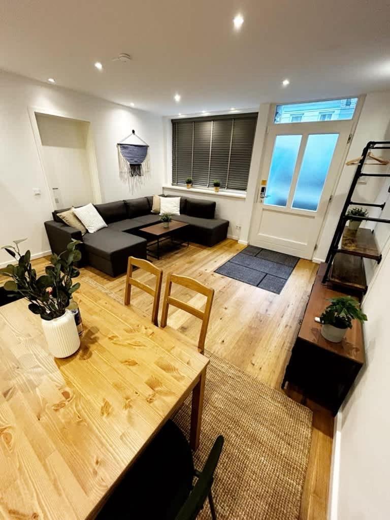 Spacious For 12 In *