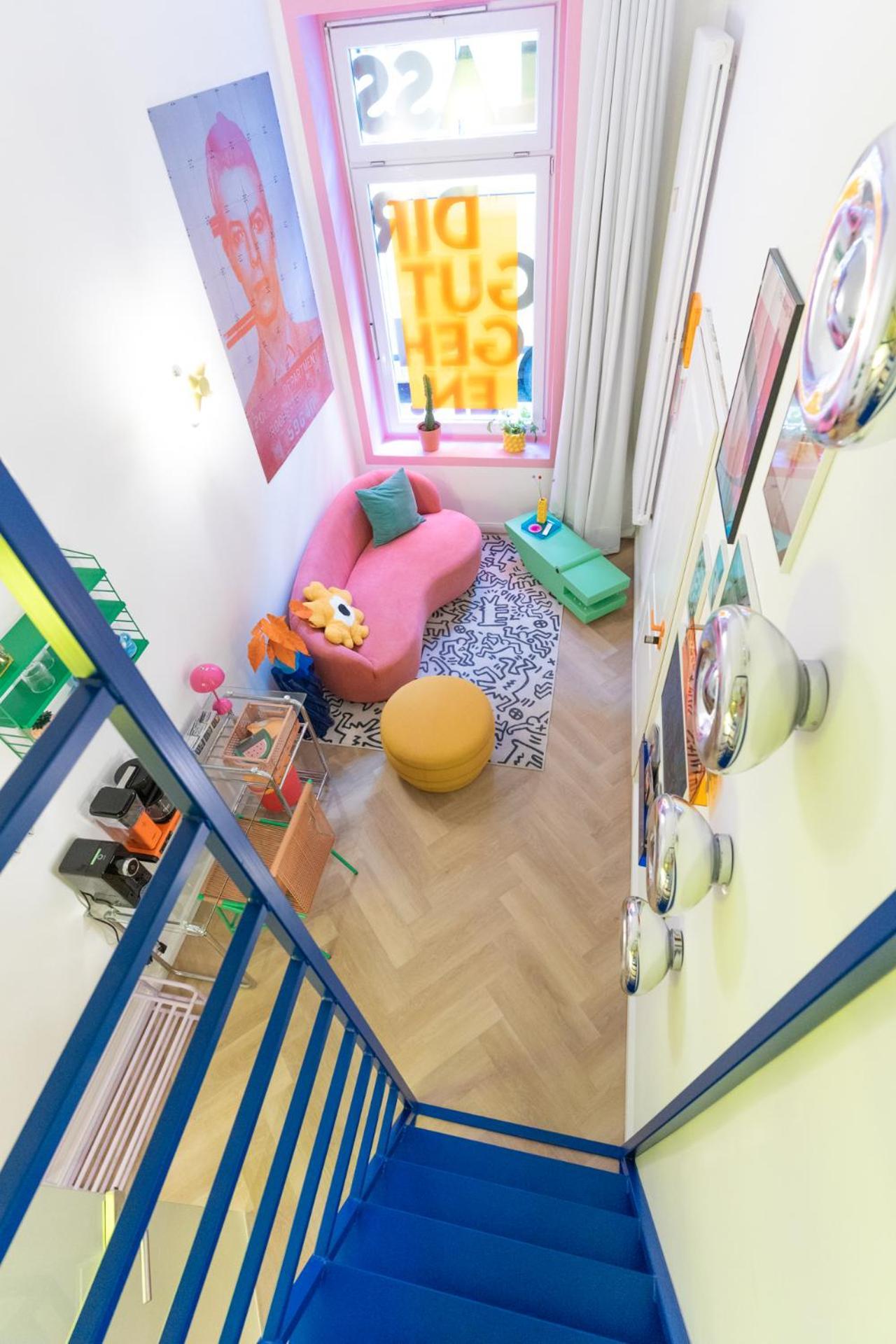 Retropop Design , Designerzimmer Fuer Je 2 Personen, Lage, Wifi Aparthotel *