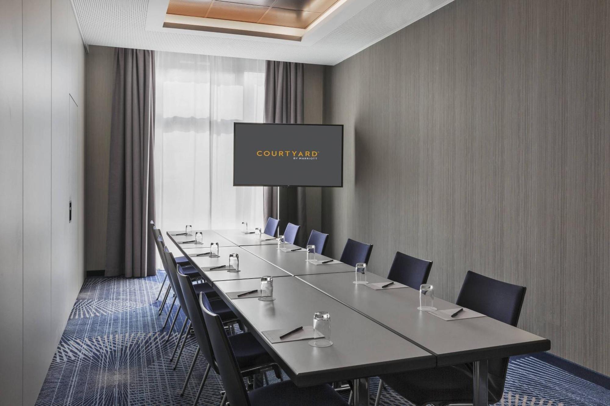 Courtyard By Marriott Hotel Hamburg