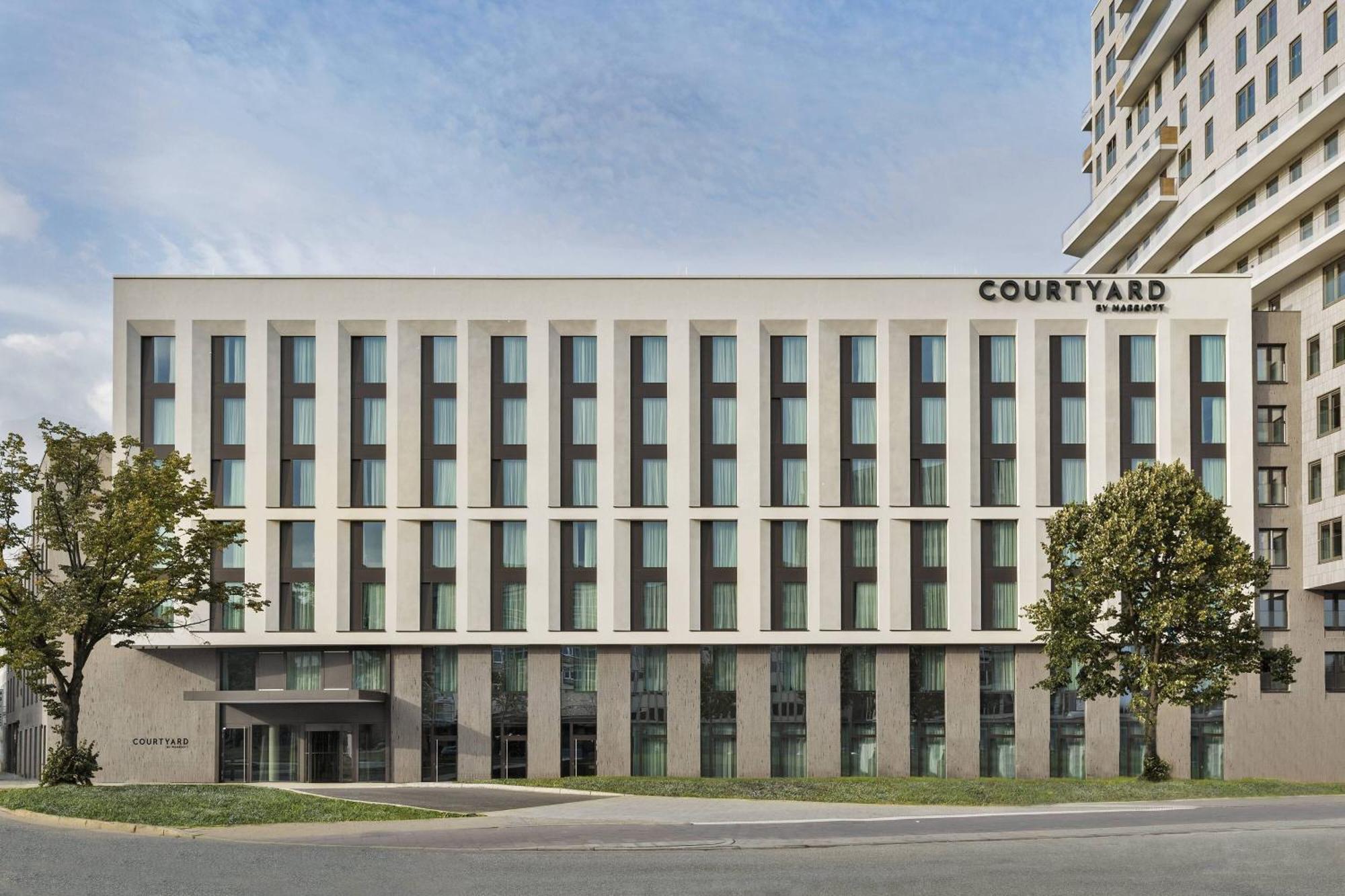 Courtyard By Marriott 4*