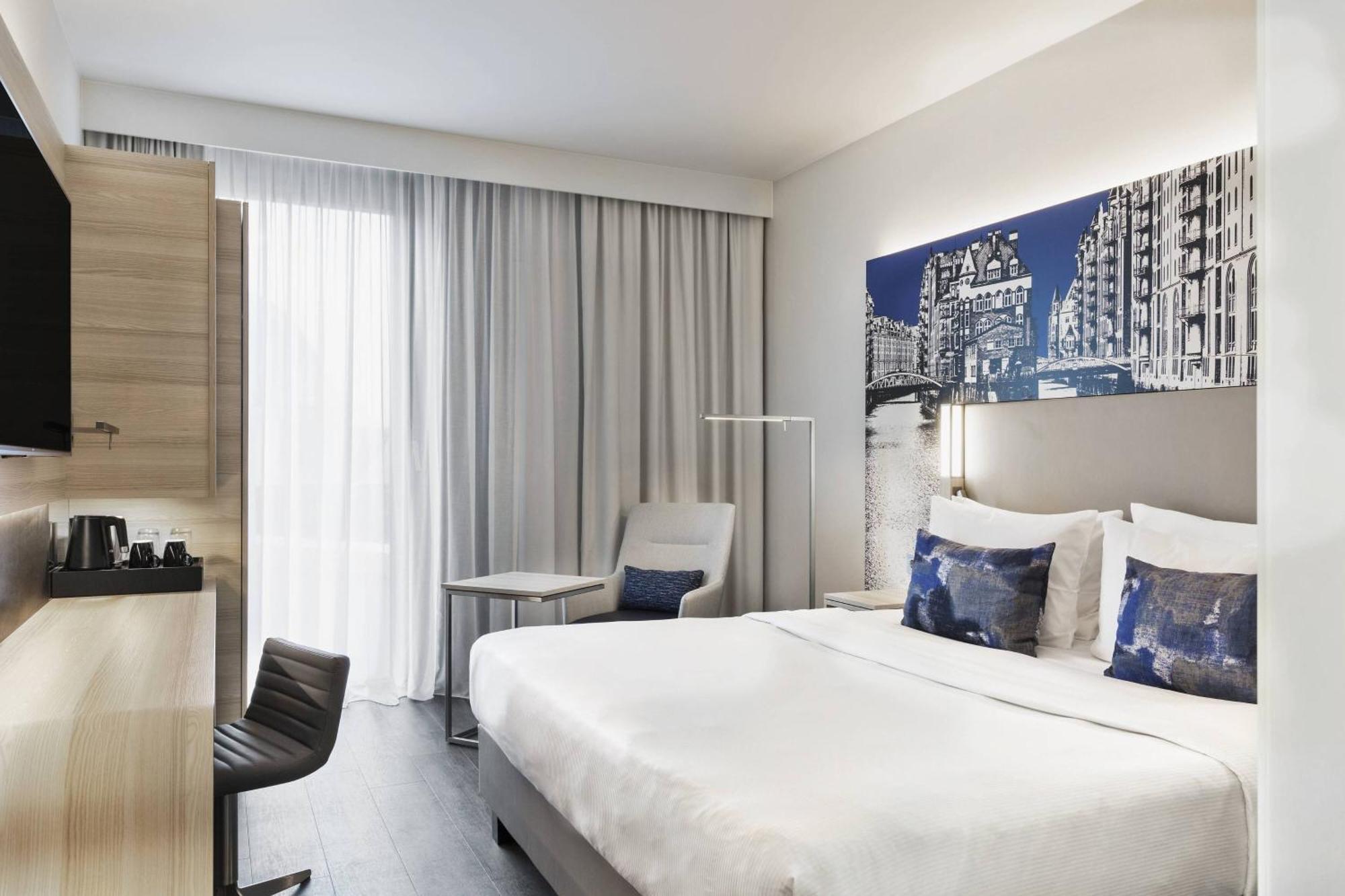 Courtyard By Marriott Hotel