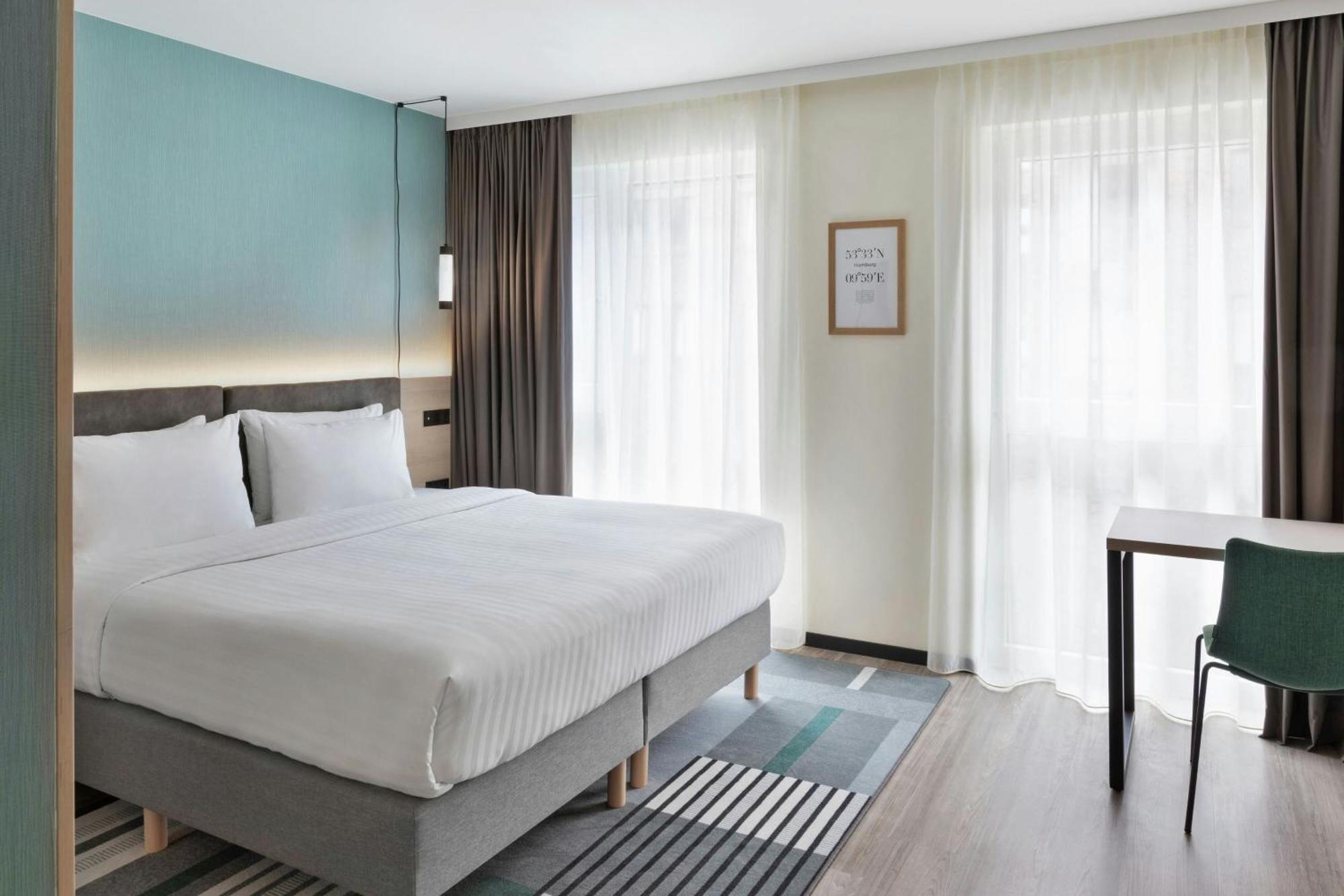 By Marriott Altona 4* Hamburg