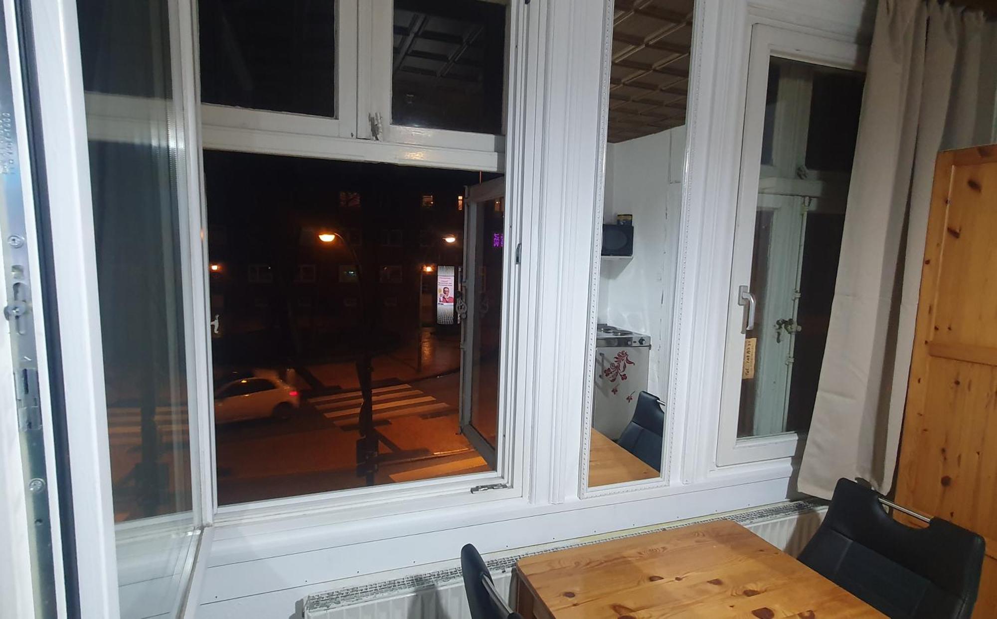 Larisa's Nr 12 Mit Parkplatz
