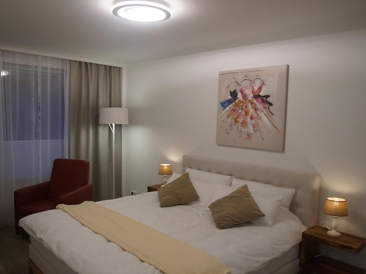 Apartment 2-room With Balcony View Of Aussenalster