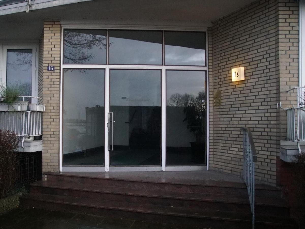 2-room With Balcony View Of Aussenalster * Hamburg
