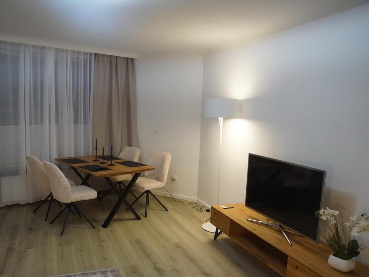 Apartment 2-room With Balcony View Of Aussenalster Hamburg