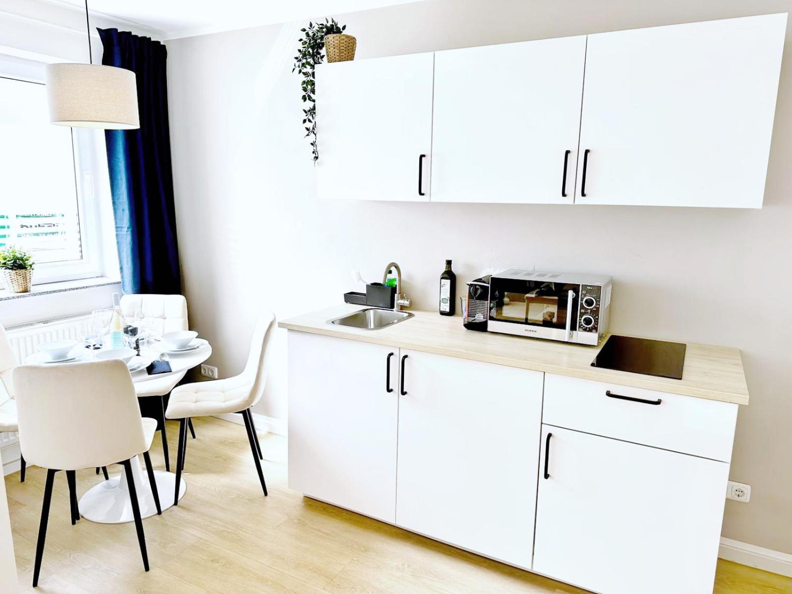 Stylisches 2-zimmer Ambient In Alsternaehe Mit Kingsize-bett & Schlafsofa Hamborg