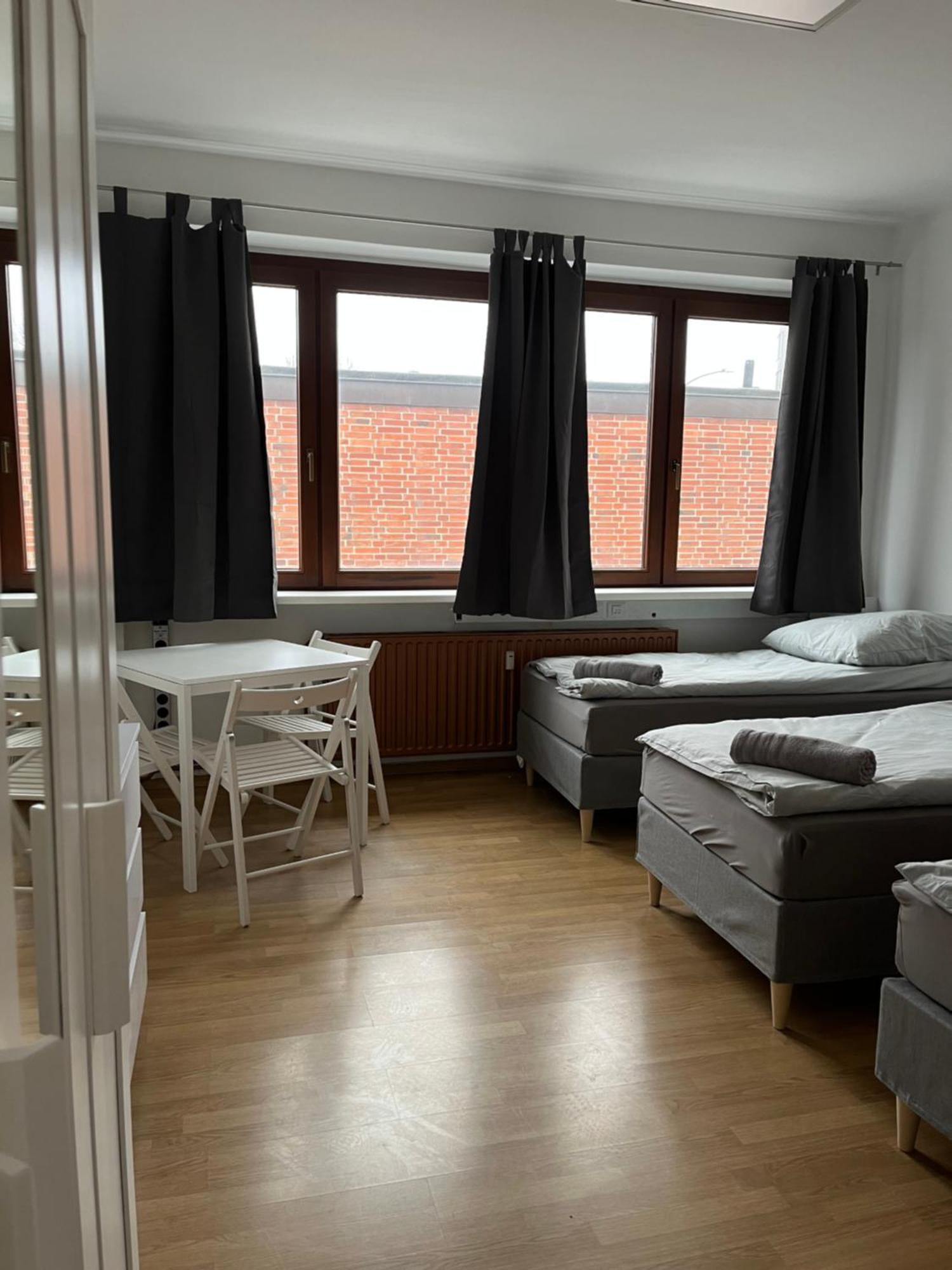 @home Zimmervermietung Hostel *