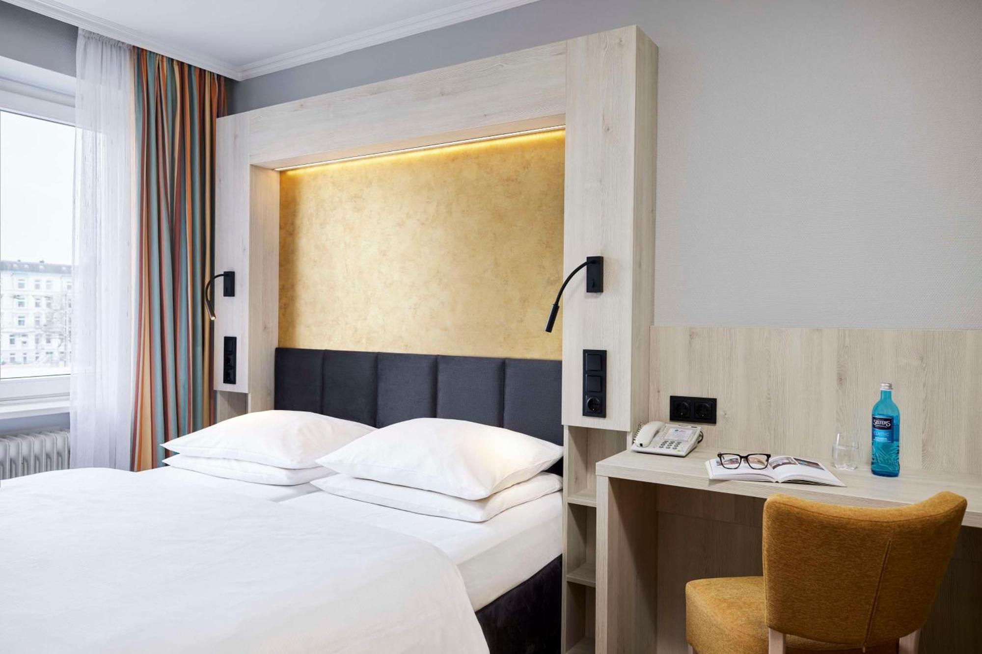 Western Raphael Altona Hotel