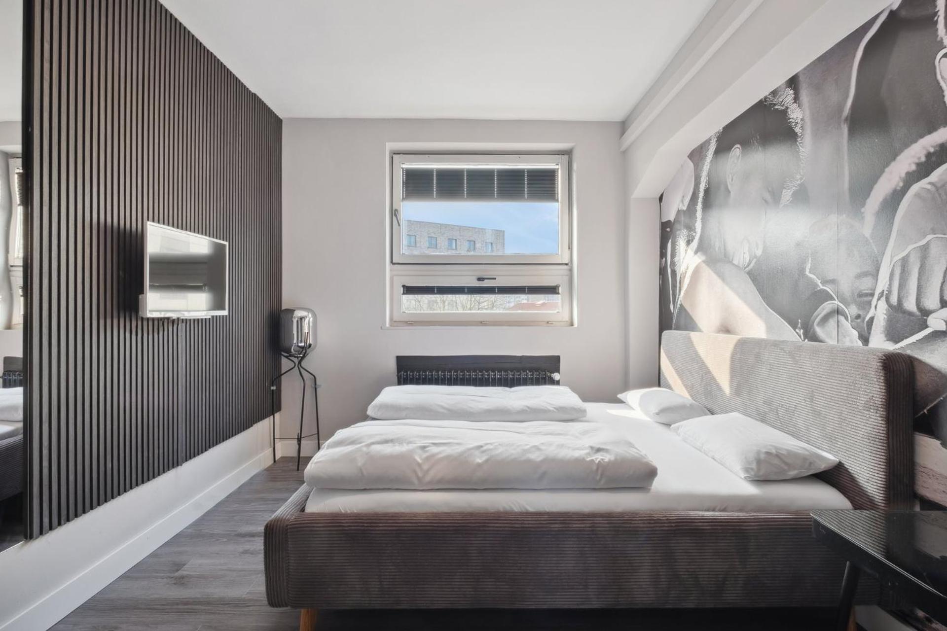 The 44 Apartment