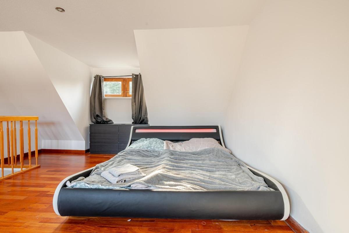 Familien Oase Mit Jacuzzi Und Garten Apartment Hamburg