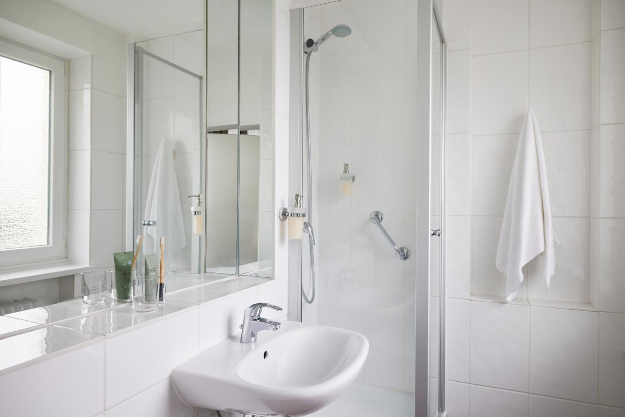 Western Raphael Altona 3*