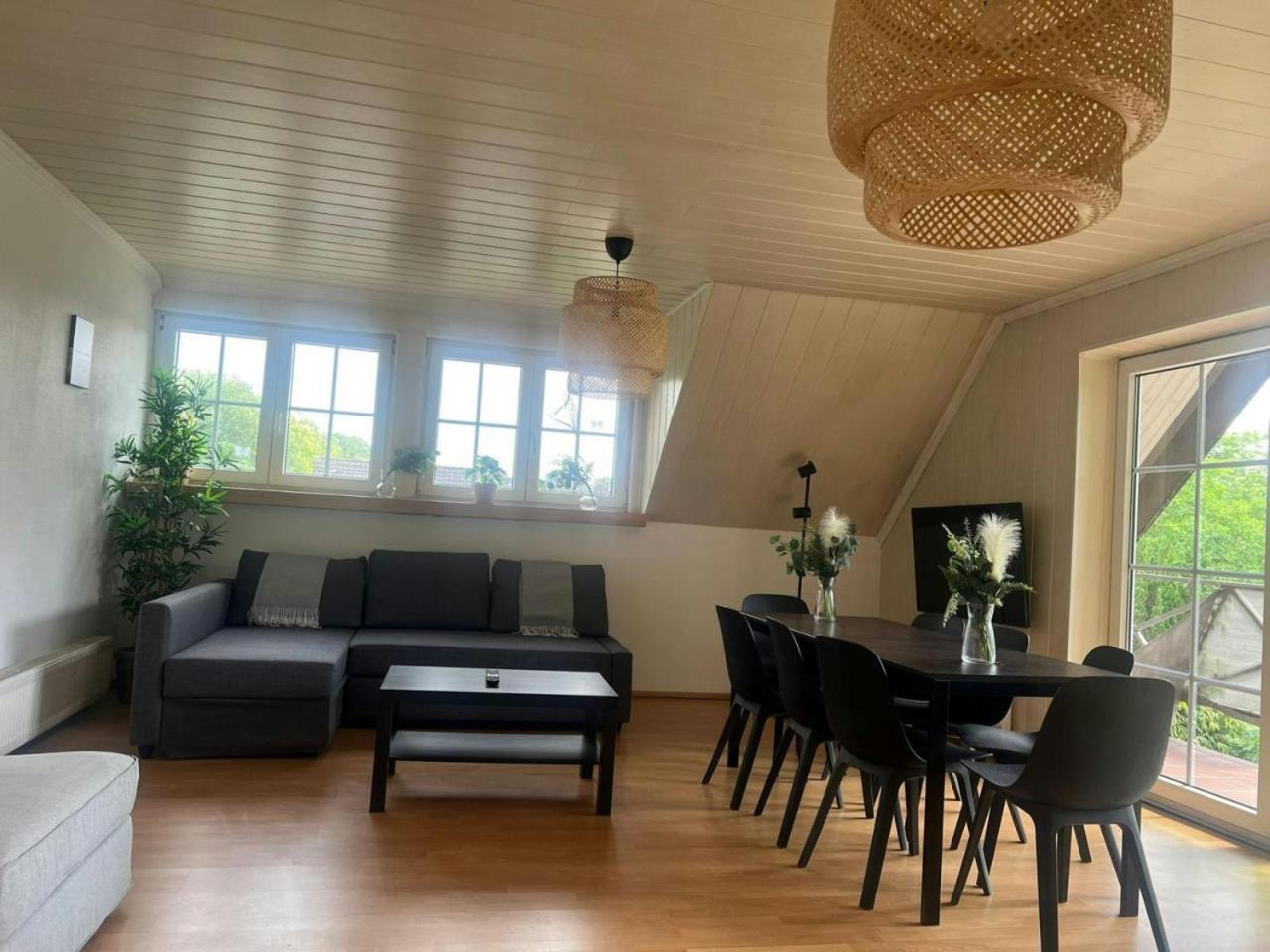 Spacious For 10 Apartment *