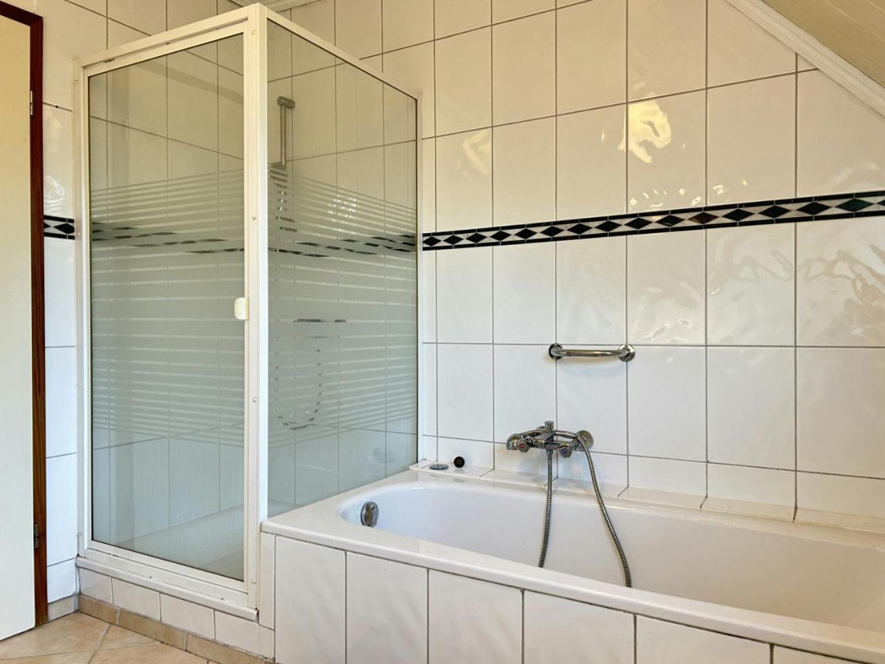 Apartment Spacious For 10 *