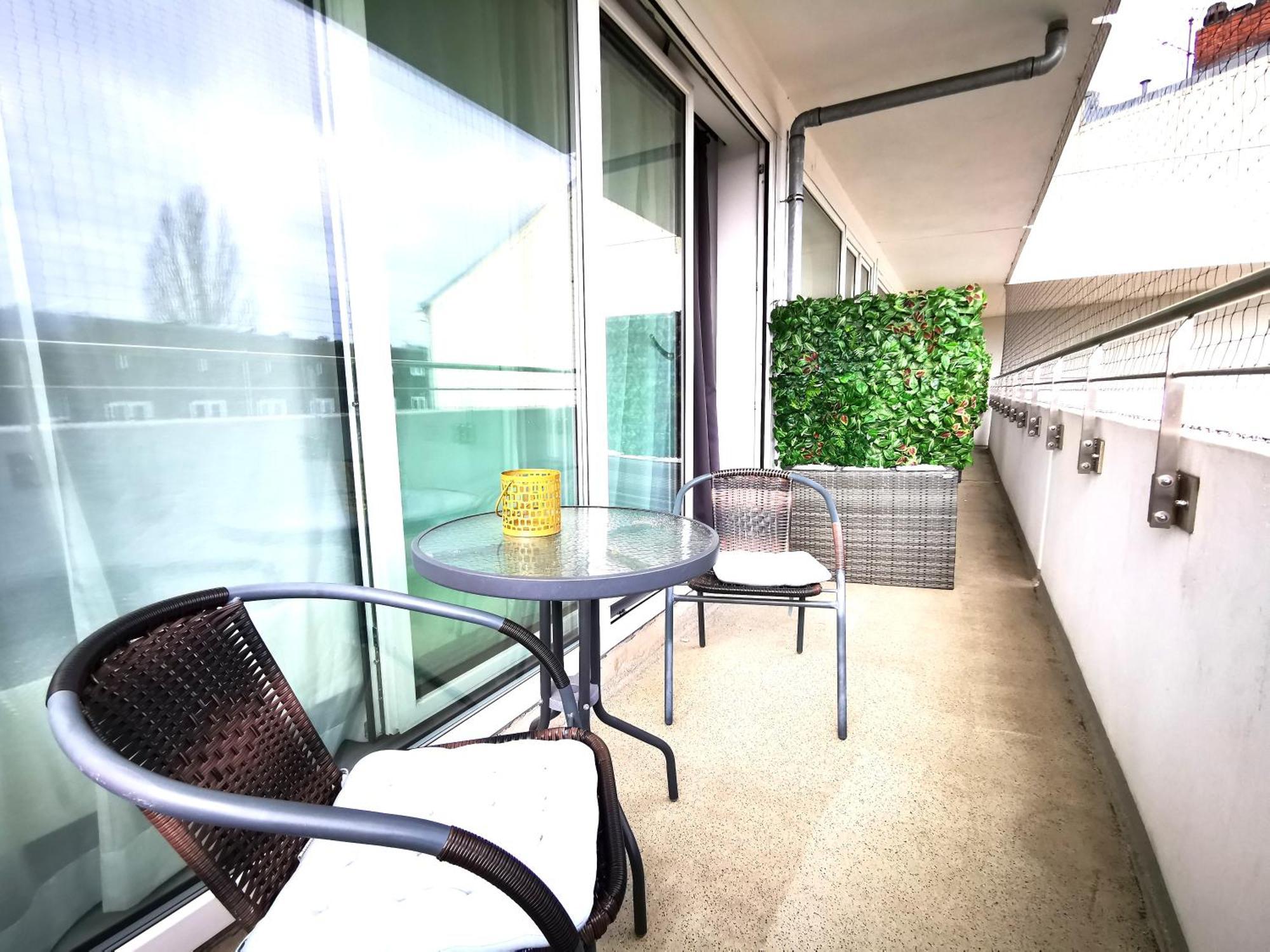 Apartment Hh 02 By Rockchair - Superhost Status - Modernes Mit Sonnigem Balkon & Premium Boxspringbetten In Winterhude - Geheimtipp