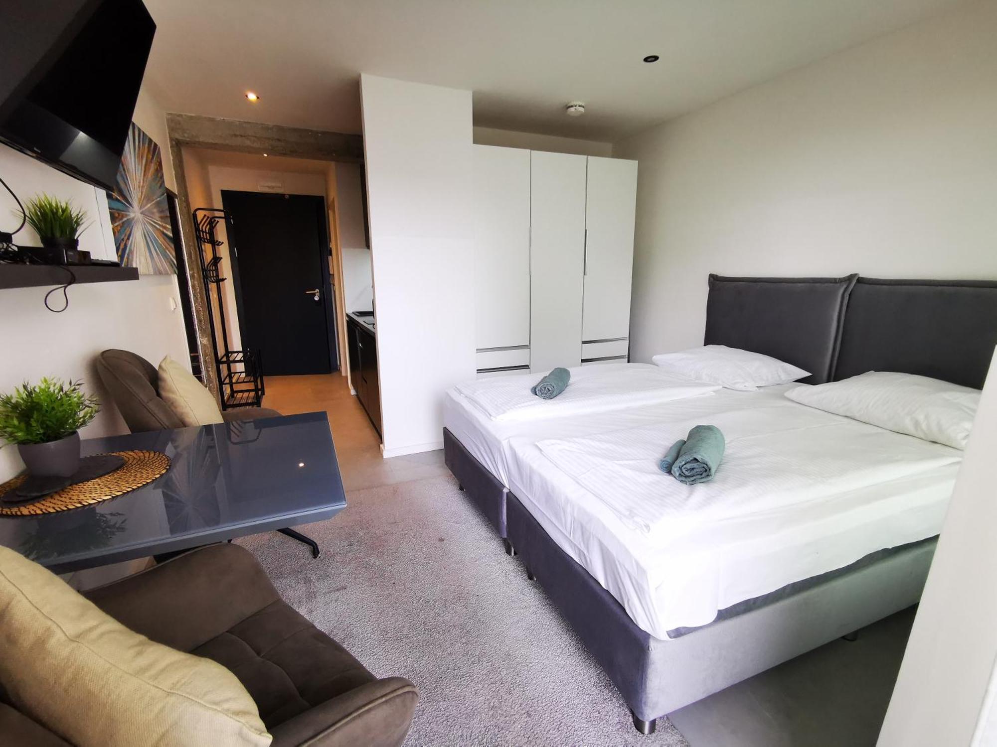 Hh 02 By Rockchair - Superhost Status - Modernes Mit Sonnigem Balkon & Premium Boxspringbetten In Winterhude - Geheimtipp Apartment Hamburg