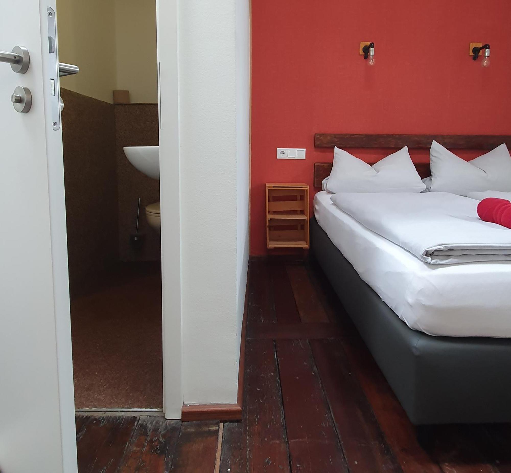 Schiffshotel Schlafen Im Hafen Botel
