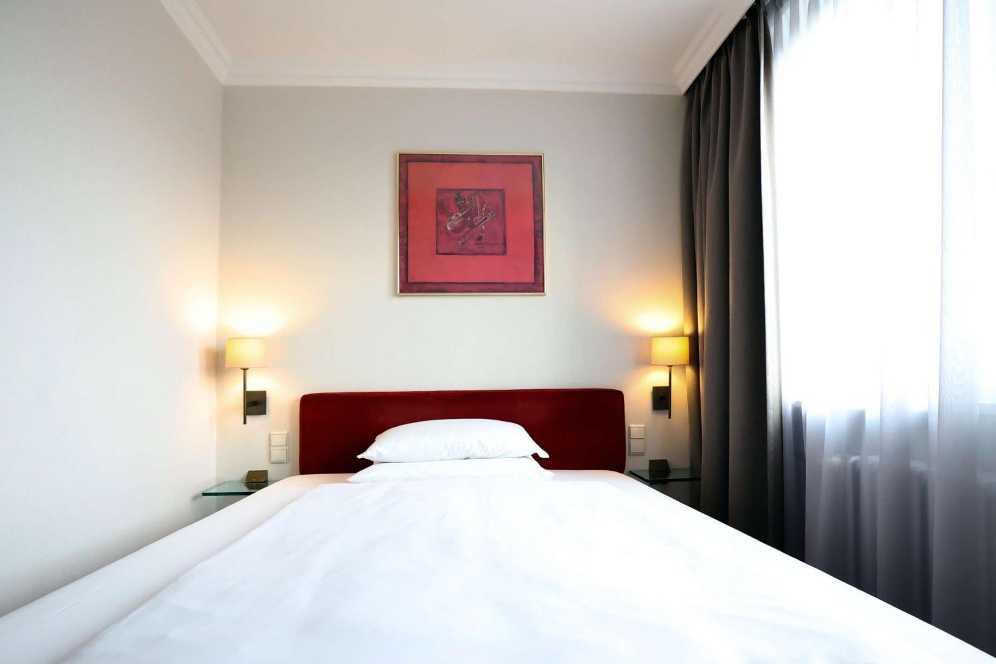 Western St. Raphael Hotel