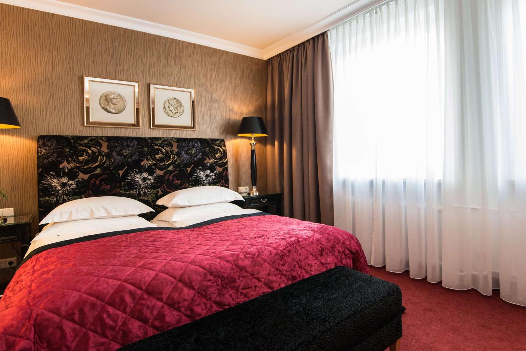 Western St. Raphael Hotel