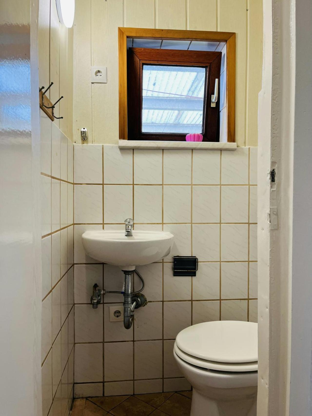 Spacious For 5 Apartment Hamburg