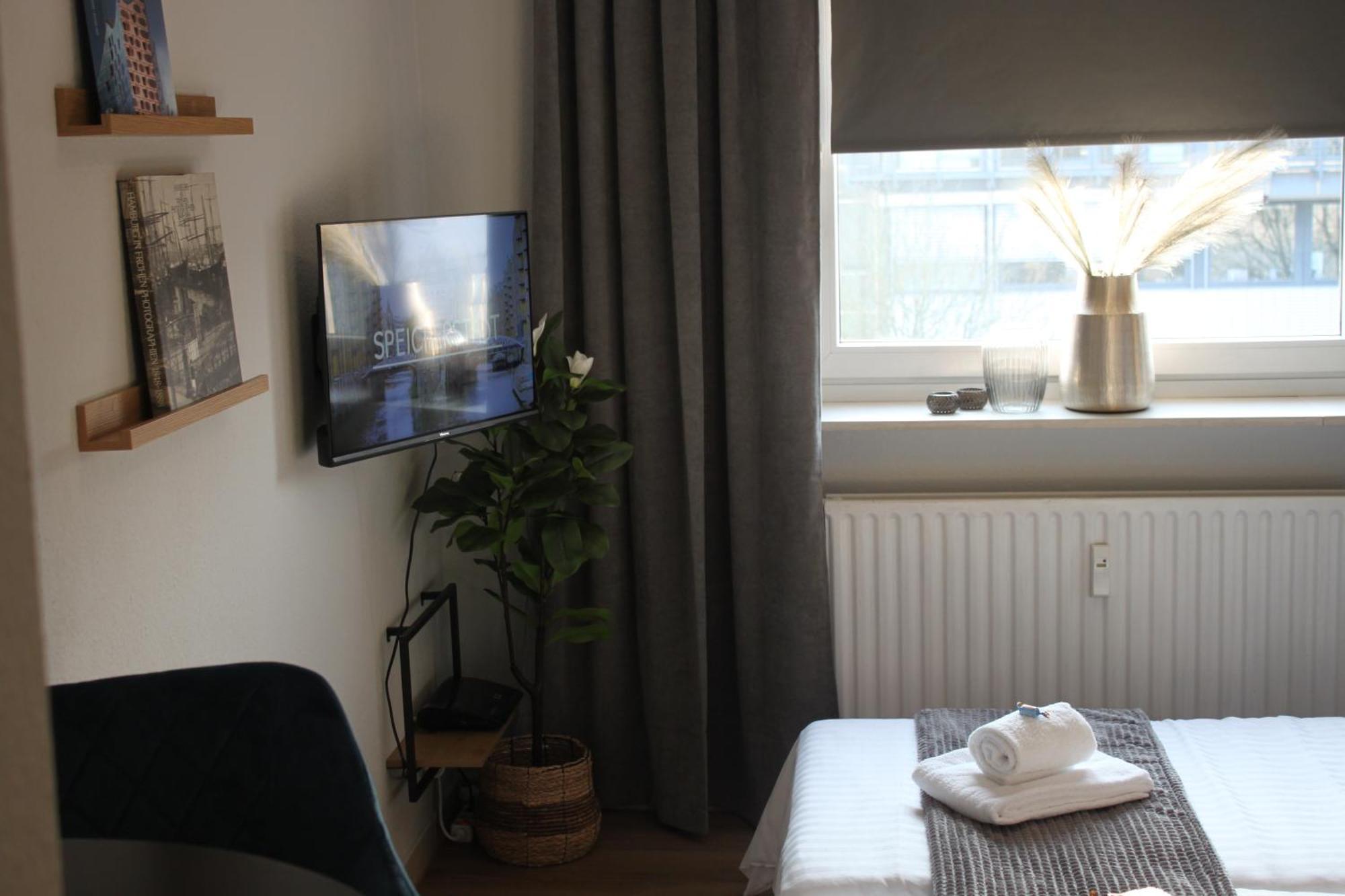 R B Duo - 1-2 Personen - Kuechenzeile - Smart Tv - Kostenloser Parkplatz - Bad Mit Toilette Und Dusche Auf Dem Flur Gegenueber Des Zimmers Hamburg