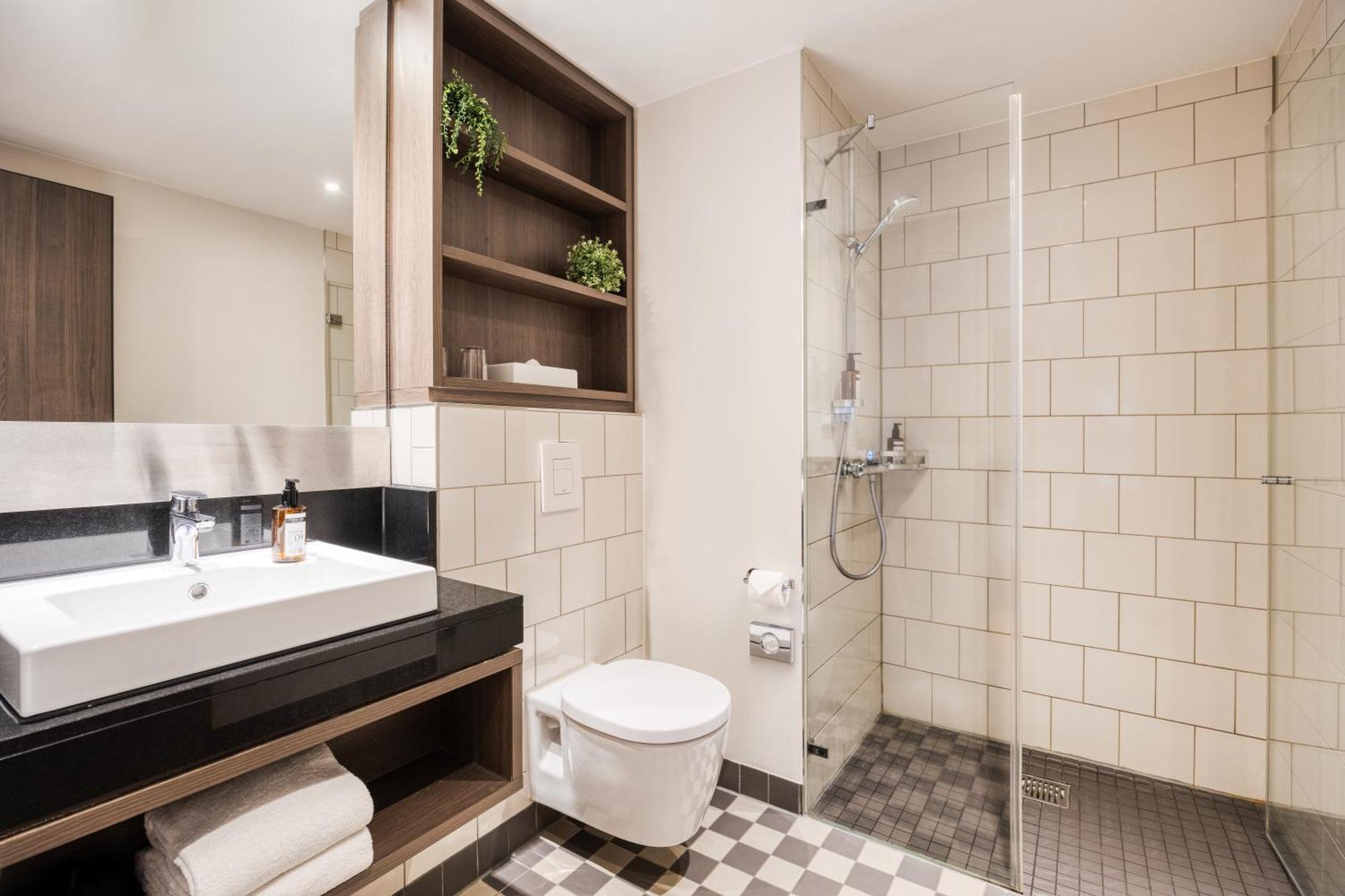 Citadines Michel 4*