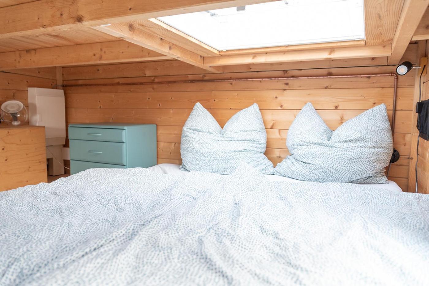 Tolles Tiny-hausboot Marianne Mit Dachterrasse Bådhotel