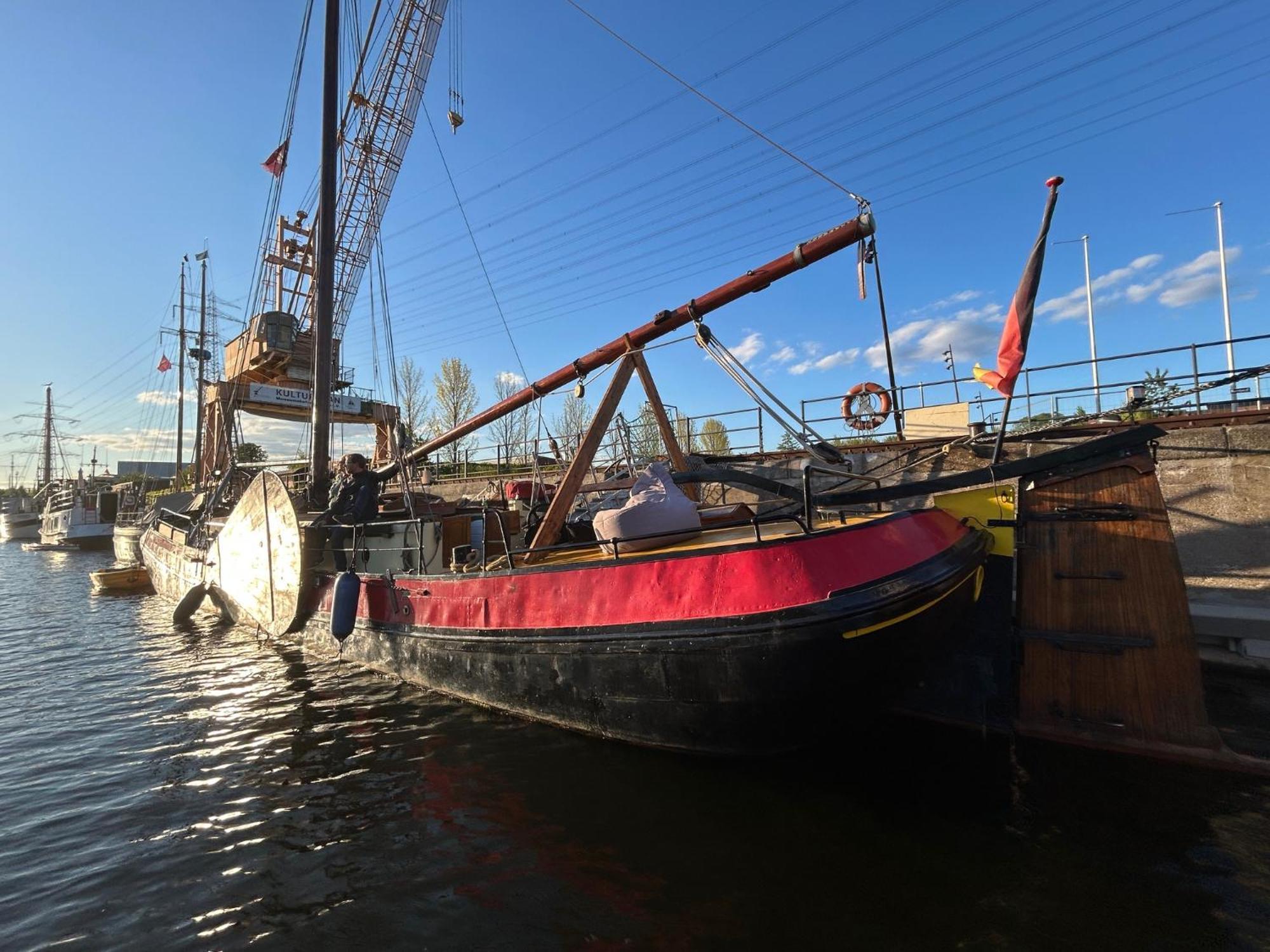Botel Hausboot Jonathan *
