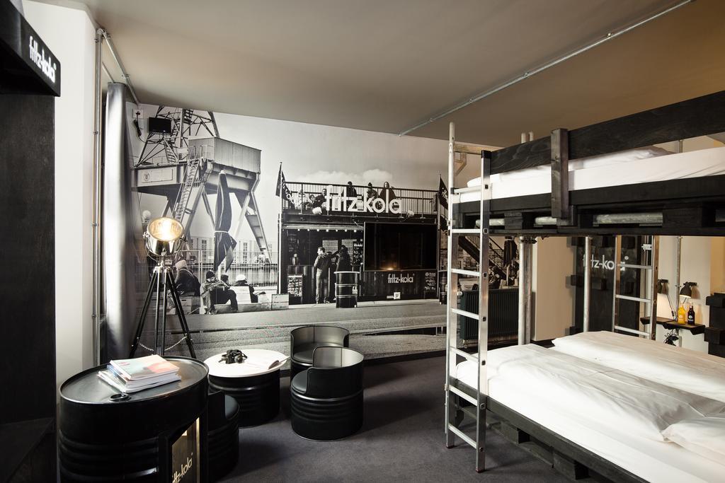 Superbude St. Georg Hotel 2*