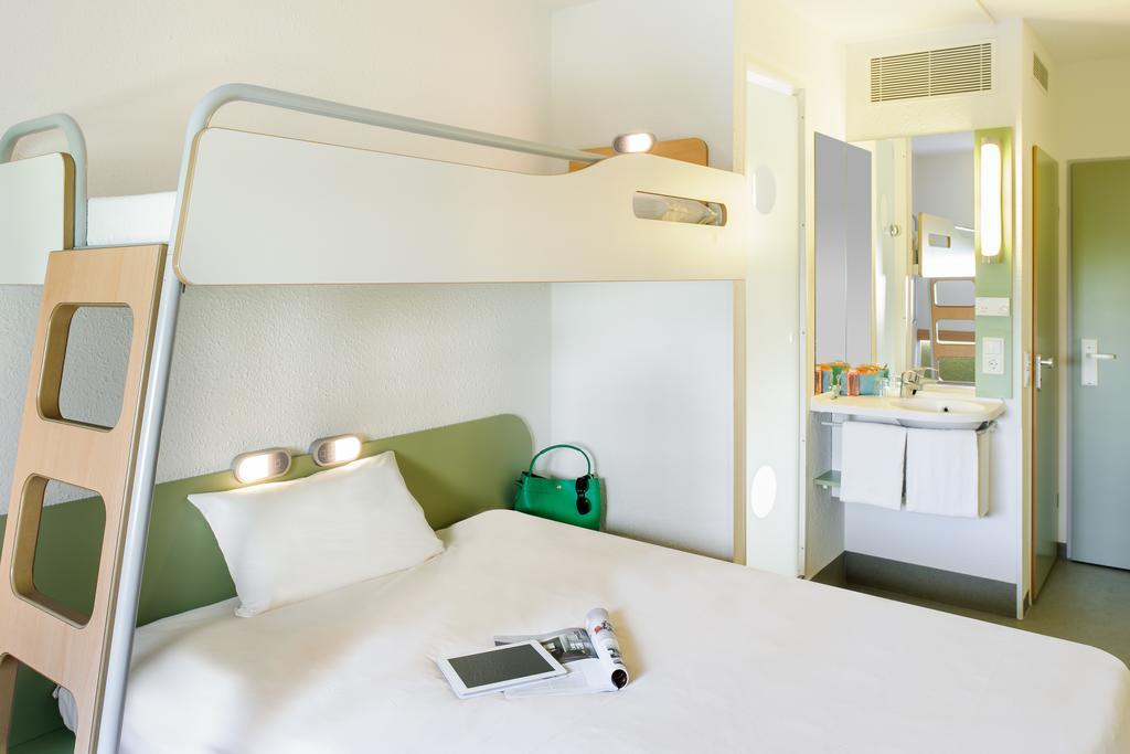 Hotel Ibis Budget Ost 2*