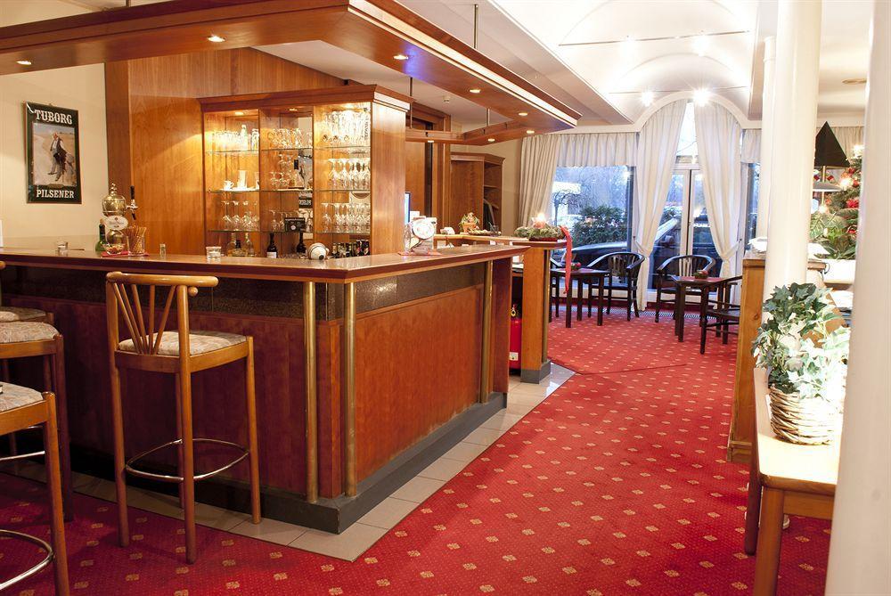 Kroeger By Underdog 3* Hamburg-Harburg