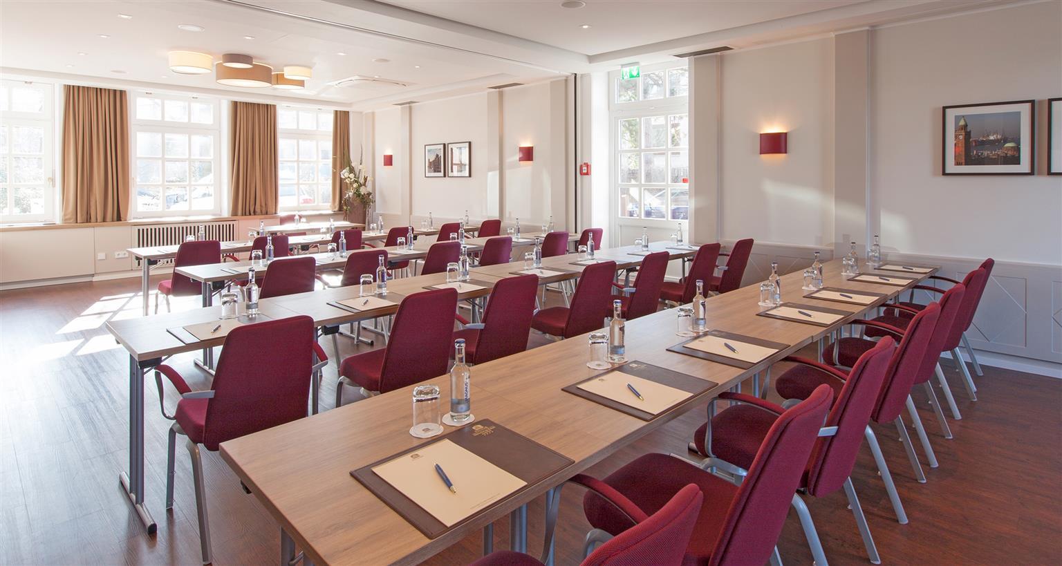 Western Premier Alsterkrug Hotel 4*