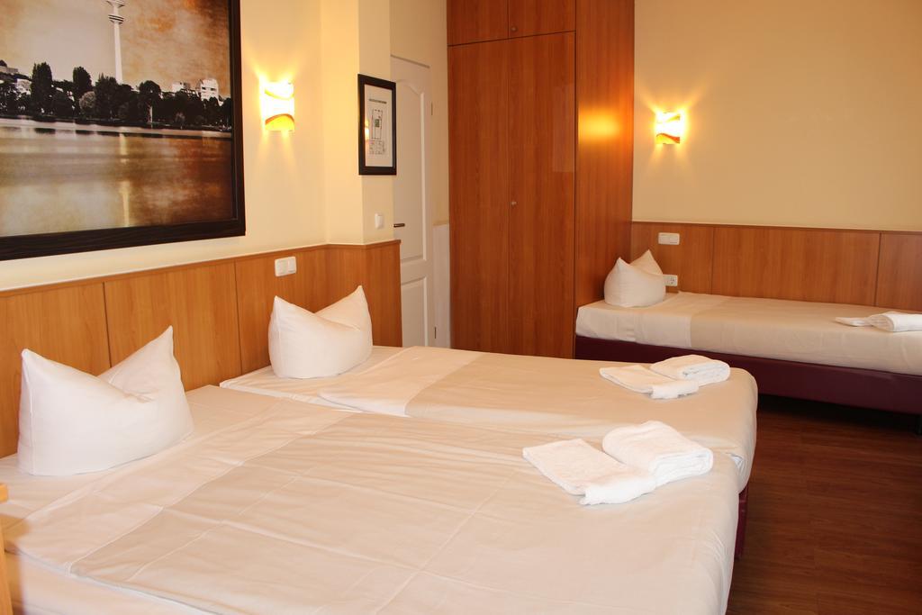Altan Hotel 2*