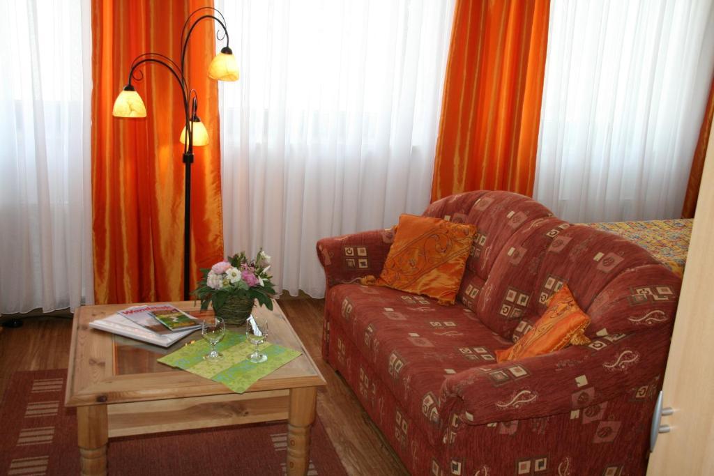 Albertus Paris Stadt - 3*