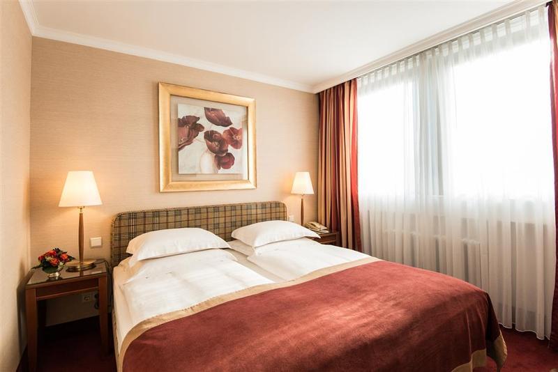 Western St. Raphael Hotel