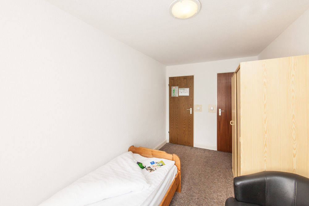 Signature Astoria Hotel 3*