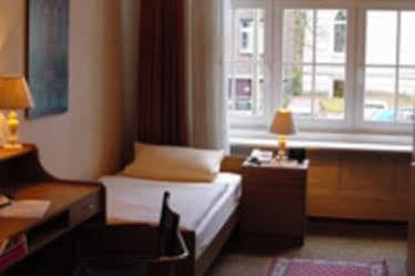Amsterdam 3*